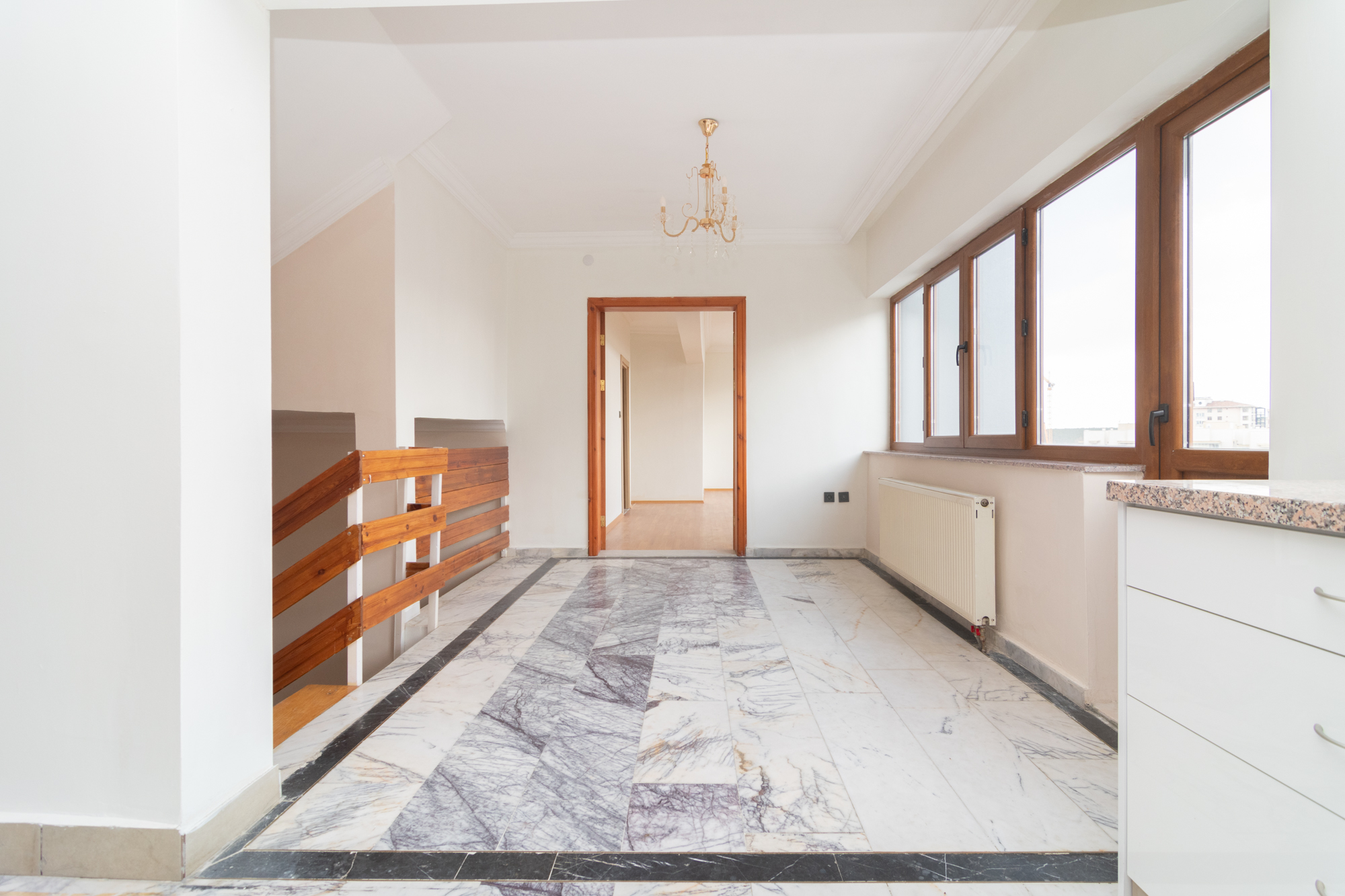 TURAN GÜNEŞ BULVARI MSB LOJMANLARI KARŞISINDA 5+1 DAİRE