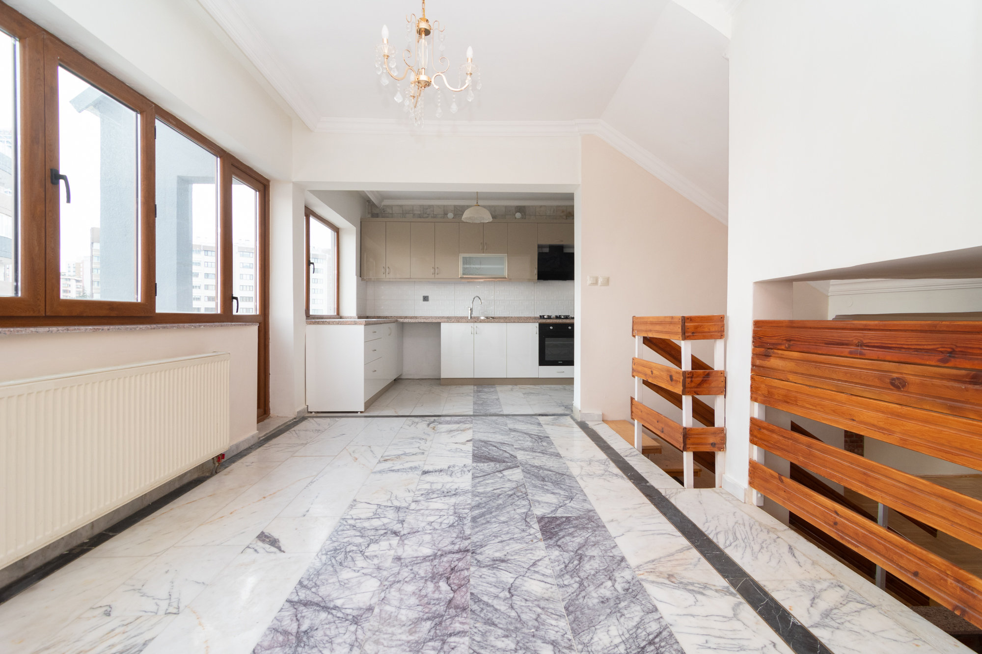 TURAN GÜNEŞ BULVARI MSB LOJMANLARI KARŞISINDA 5+1 DAİRE