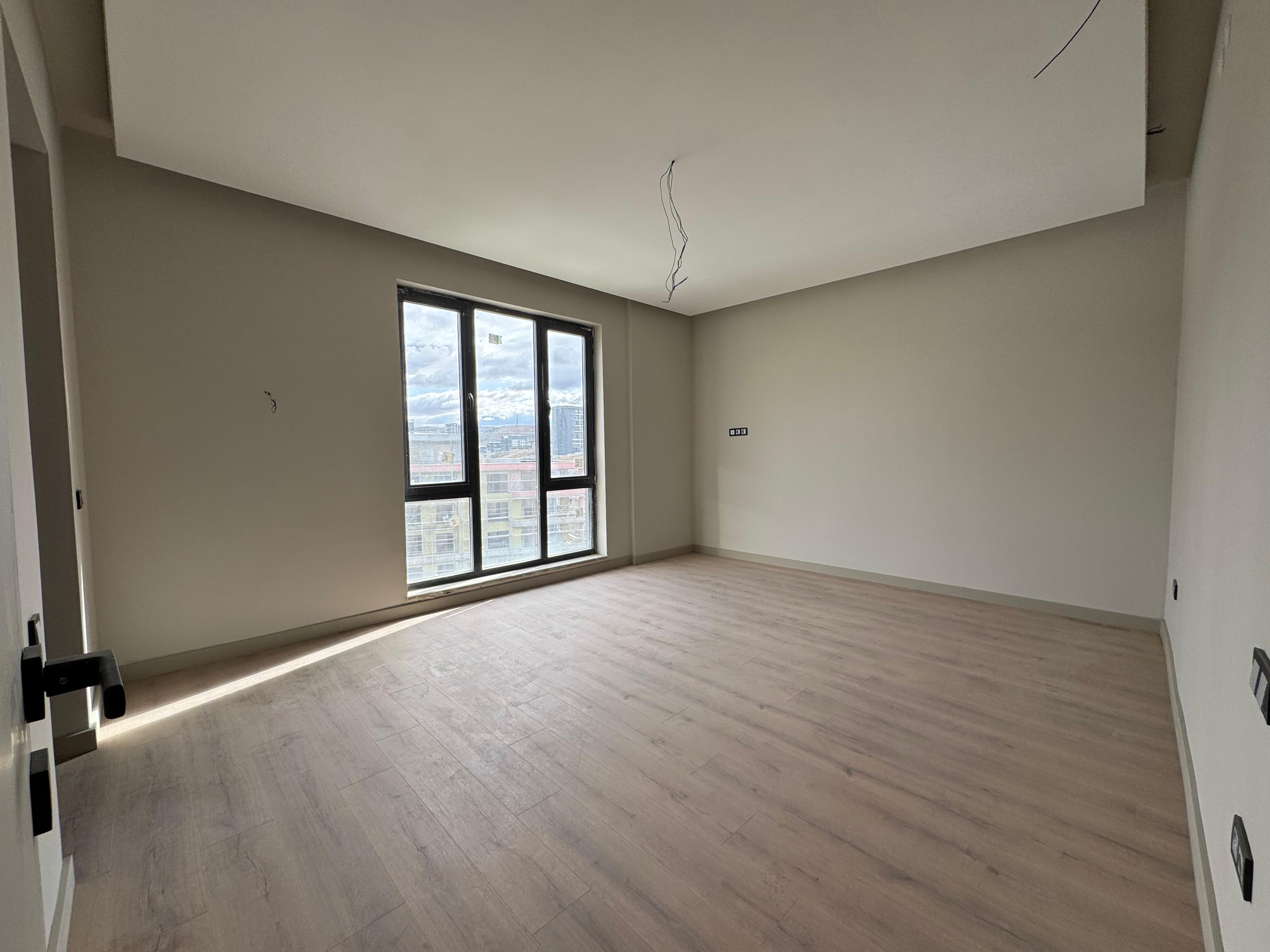 YAŞAMKENT'TE SEEÇKİN YAŞAM ULTRA LÜKS 4,5+1SIFIR DAİRE