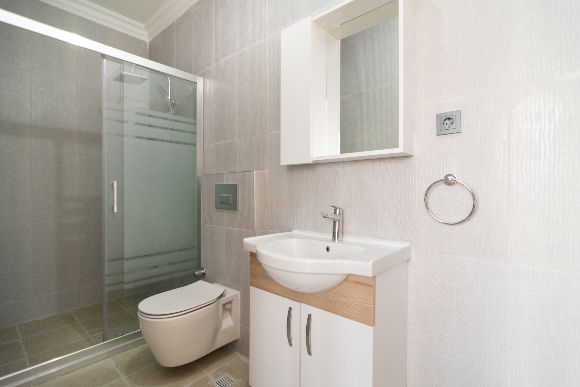 TURAN GÜNEŞ BULVARI MSB LOJMANLARI KARŞISINDA 5+1 DAİRE