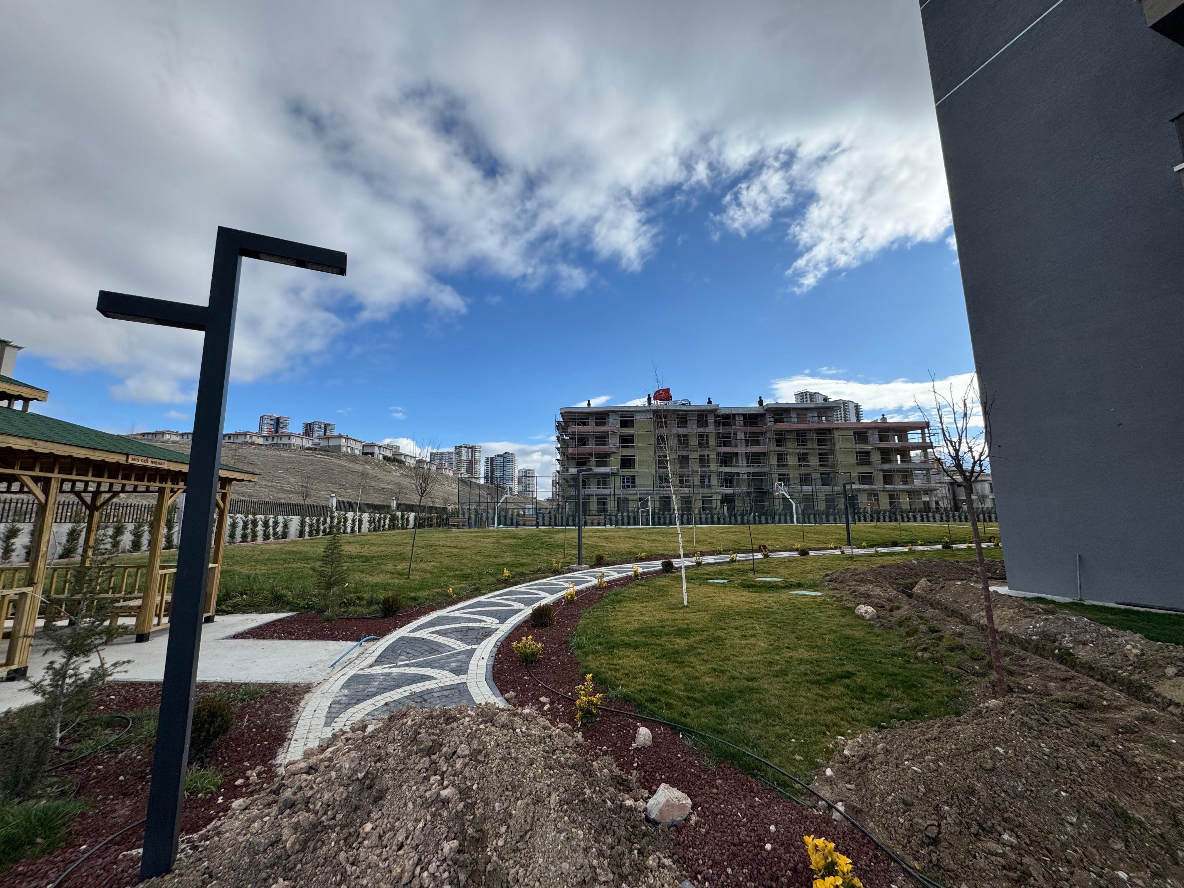 YAŞAMKENT'TE SEEÇKİN YAŞAM ULTRA LÜKS 4,5+1SIFIR DAİRE