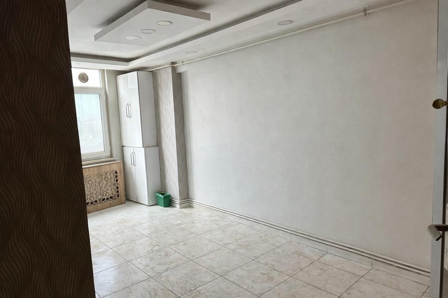 Elazığ'ın en merkezi ve değerli lokasyonlarından Gazi Caddesi üzerinde, satılık ve kiralık 2+1 geniş ofis!