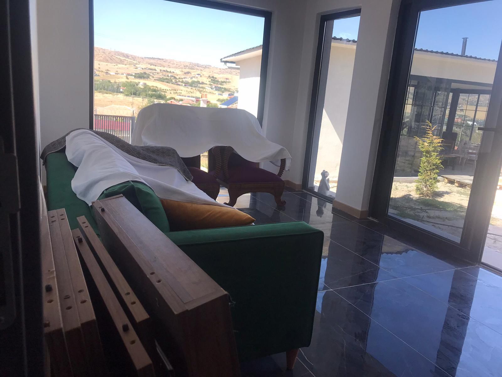 Pursaklar’da 1000 m² Arsa İçinde Full Yapılı 200 m² Müstakil Villa – Acil Satılık!