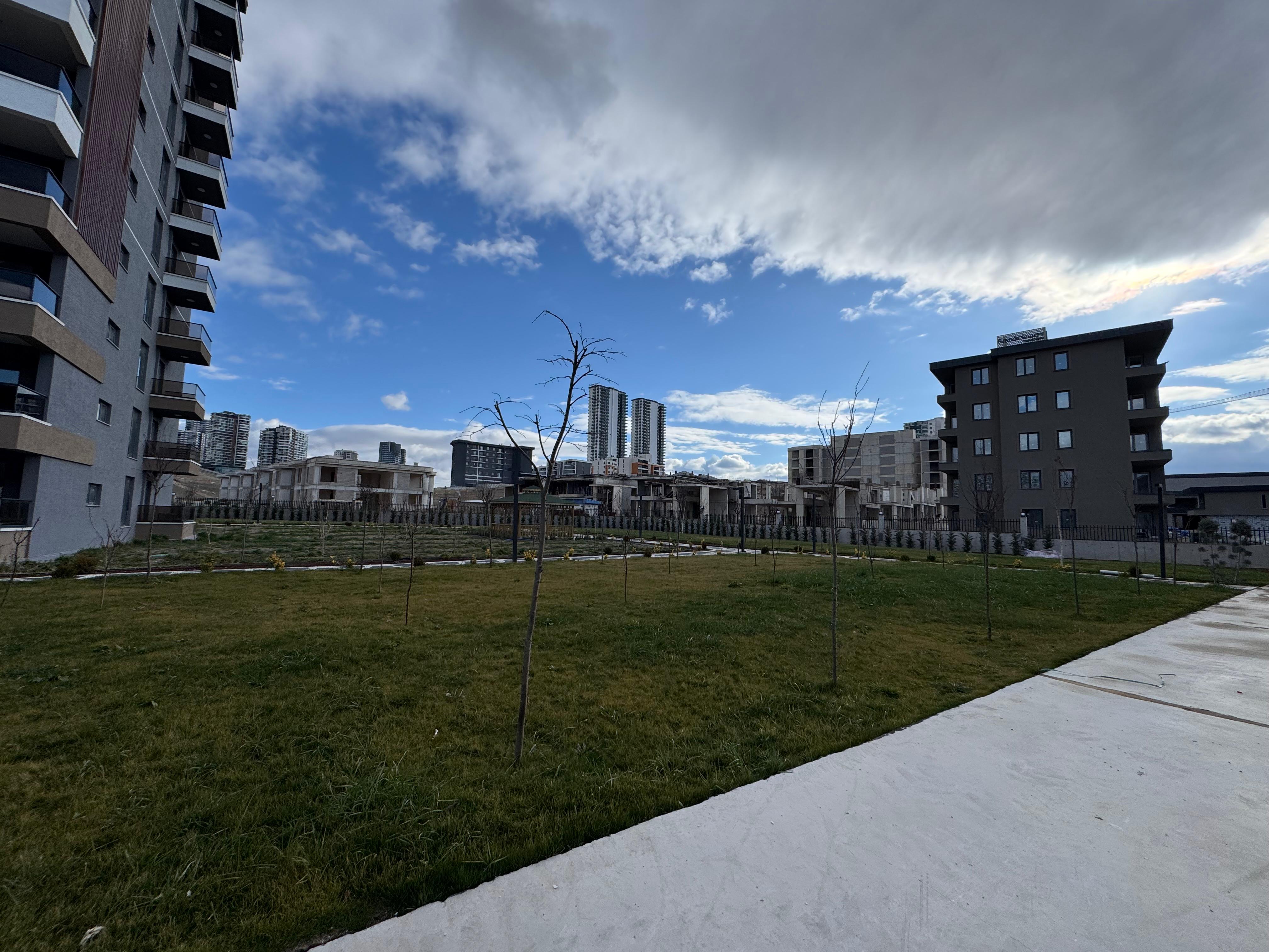 YAŞAMKENT'TE SEEÇKİN YAŞAM ULTRA LÜKS 4,5+1SIFIR DAİRE